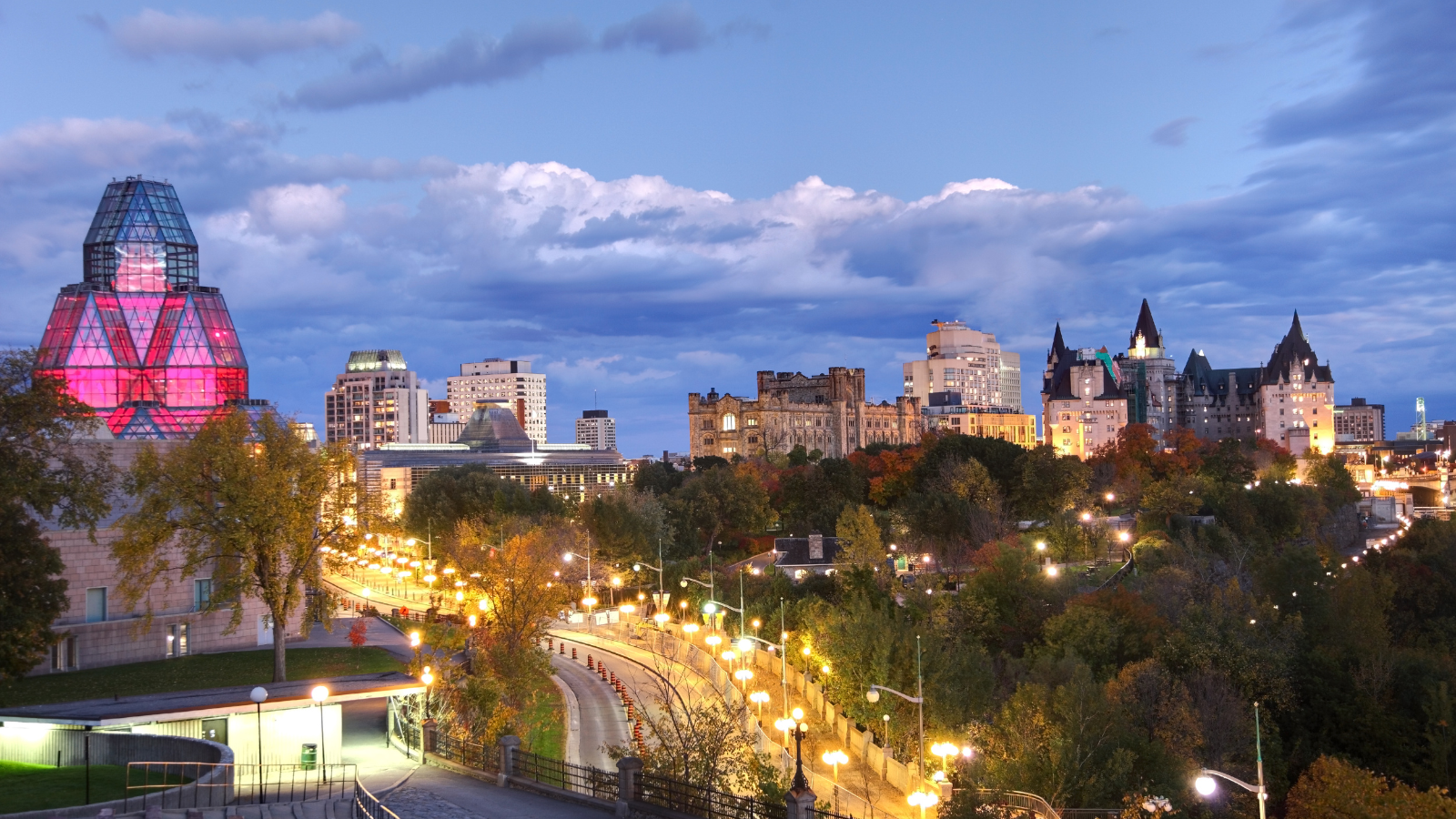 Ottawa skyline with National Art Gallery